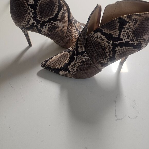 Jessica Simpson Boots - Picture 5 of 7